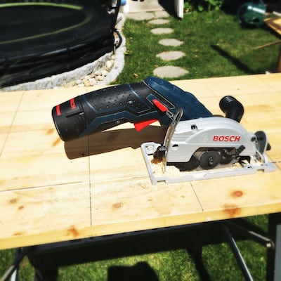 Bosch Akku Handkreissäge werken Holzgirlande 